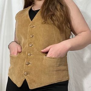 70’s Corduroy vest
Thrifted (no tag) Womens size M, Mens S